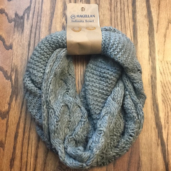 Magellan Outdoors Accessories - 3 For $10 🎉 NWT Grey Infinity Scarf